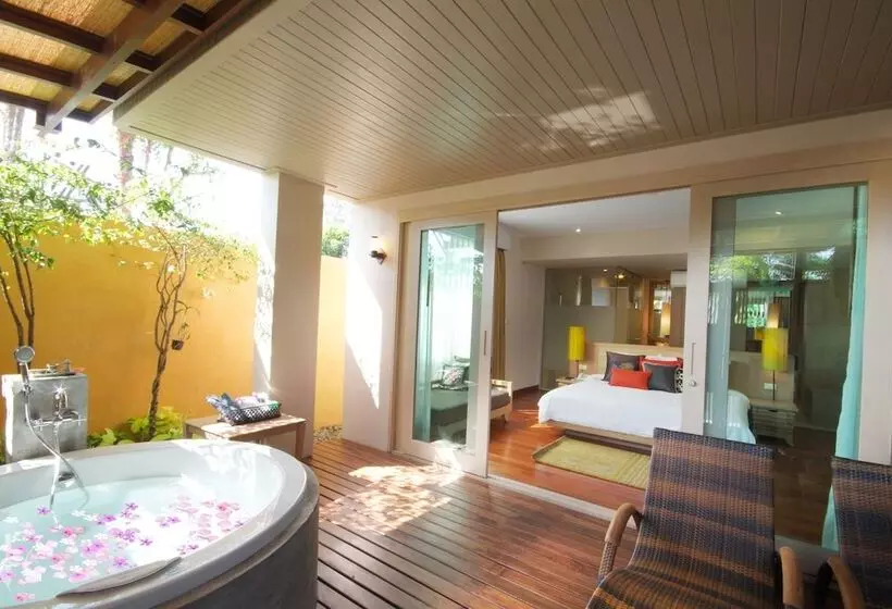 سوئیت پریمیوم, Pakasai Resort