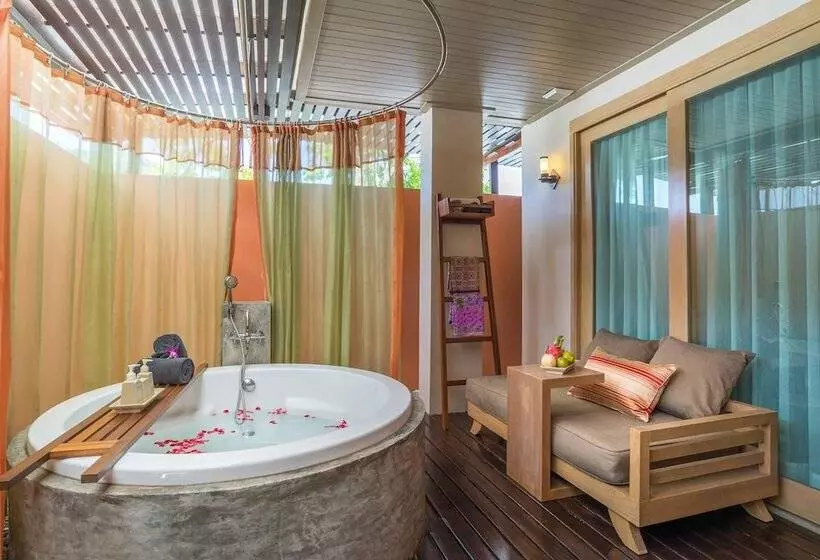 سوئیت پریمیوم, Pakasai Resort