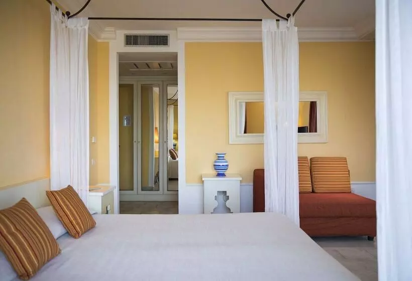 コンフォートルーム, Lu  Hotel Riviera
