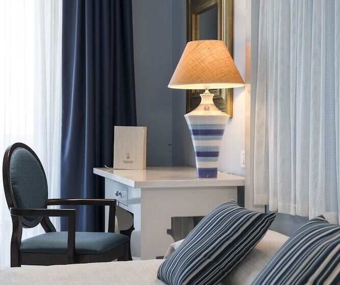 غرفة ديلوكس رباعية, Lu  Hotel Riviera