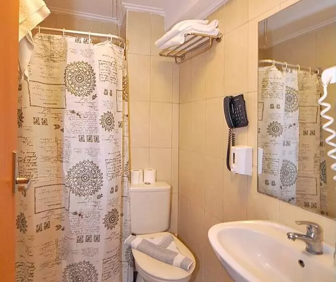 Chambre Standard Individuelle, Saint Constantin