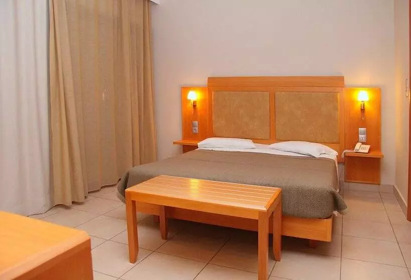 Chambre Standard Individuelle, Saint Constantin