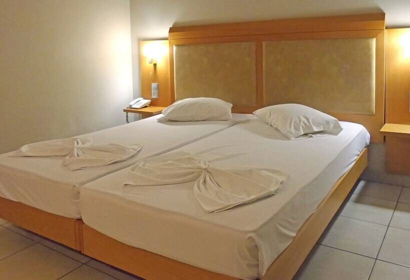 スタンダードルーム, Saint Constantin