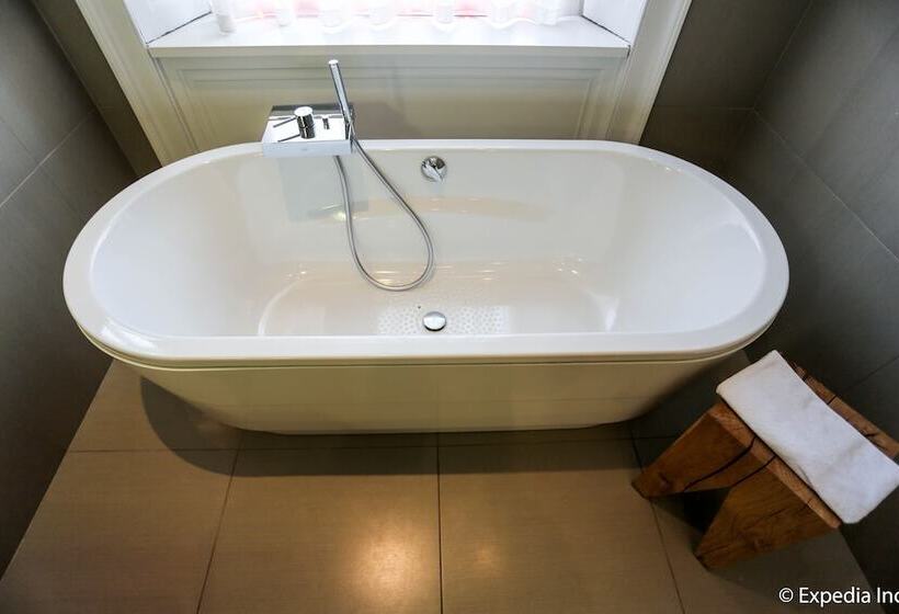 スイート, Tigerlily