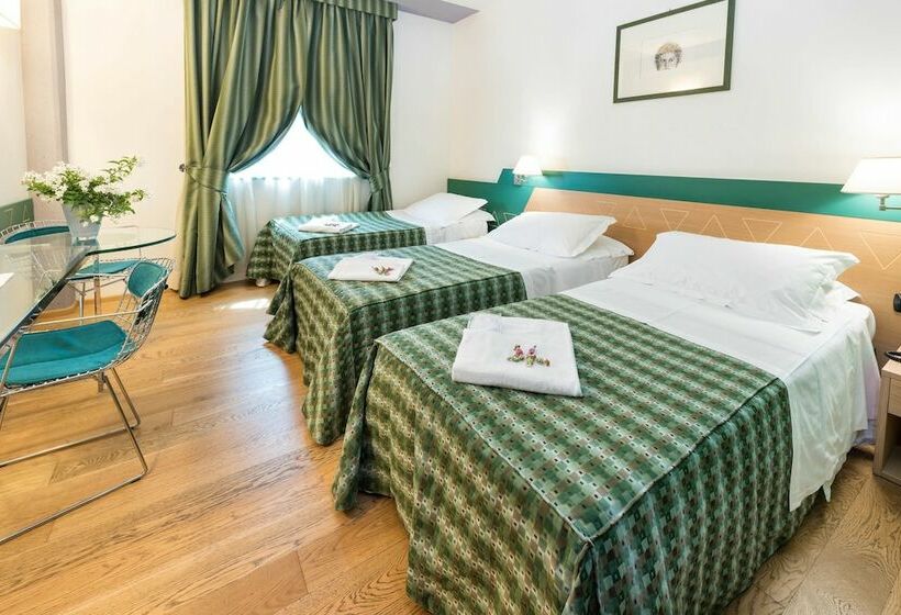 Номер Стандарт Трехместный, West Point Airport