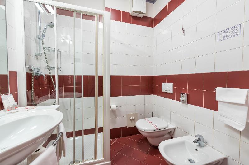 Номер Стандарт, West Point Airport