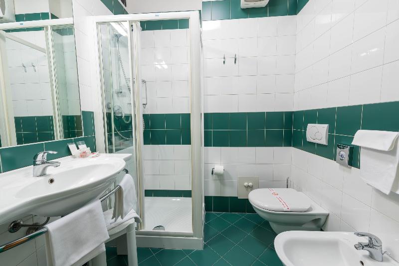 Номер Стандарт, West Point Airport