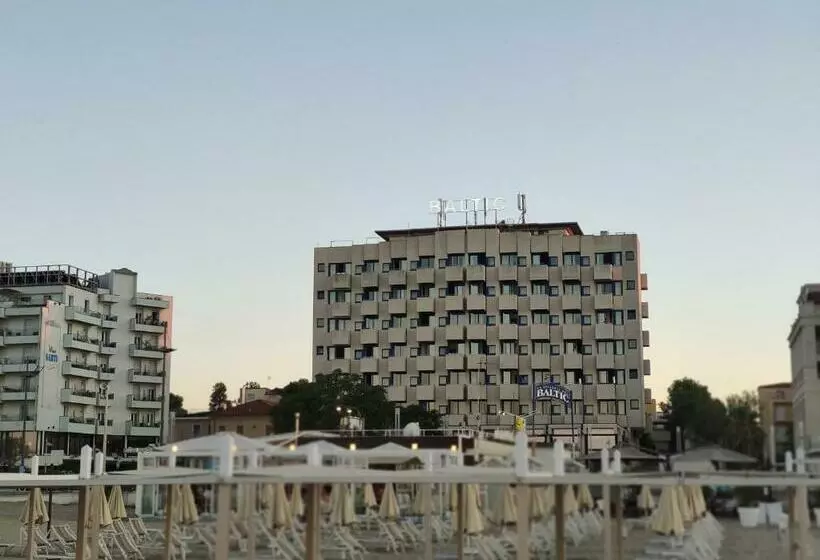 اتاق اساندارد با چشم‌انداز جانبی به دریا, Baltic Riccione Fronte Mare