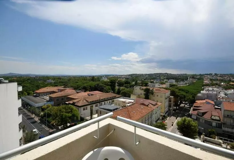 اتاق لوکس یک تخته, Baltic Riccione Fronte Mare