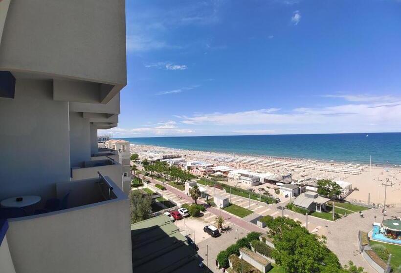 غرفة ديلوكس ثلاثية مطلة على البحر, Baltic Riccione Fronte Mare