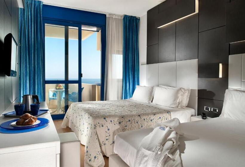Четырехместный Номер Стандарт Вид на Море, Baltic Riccione Fronte Mare