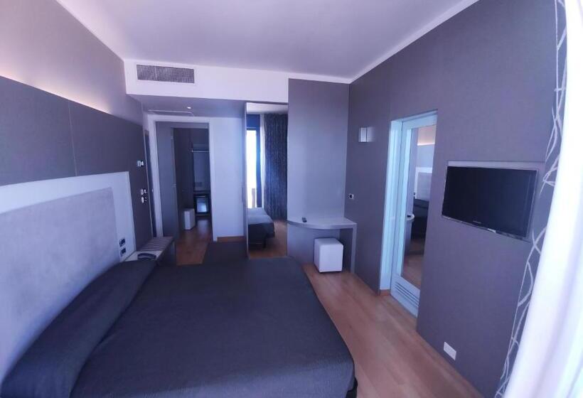 غرفة عائلية مطلّة علي البحر, Baltic Riccione Fronte Mare