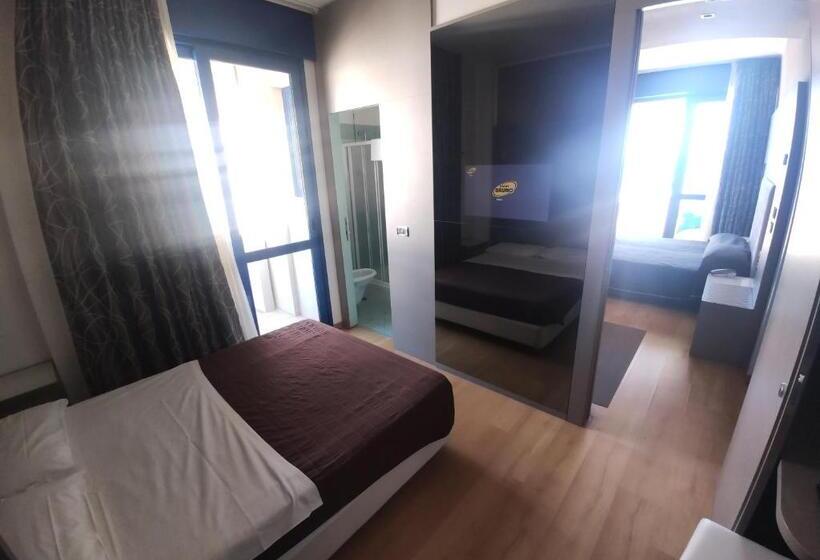 غرفة عائلية مطلّة علي البحر, Baltic Riccione Fronte Mare