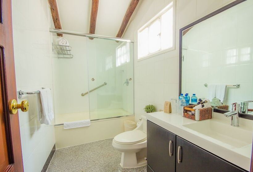 חדר סטנדרט לשלושה, Boutique Santa Lucia