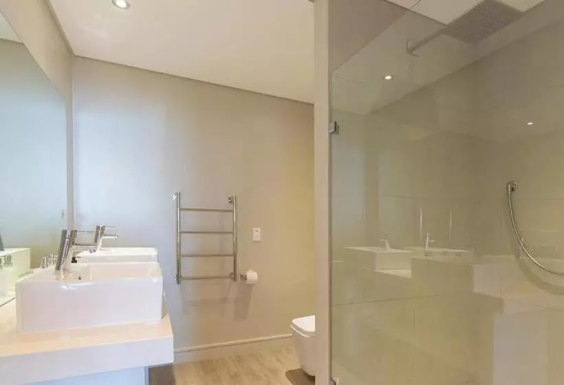 スイート, Celtic Manor Boutique Guest House