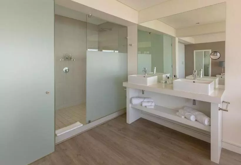 オーシャンビューデラックスルーム, Celtic Manor Boutique Guest House