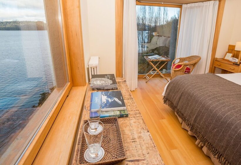 带露台的小型套房, Correntoso Lake & River