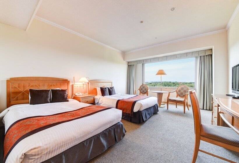 חדר סטנדרט לשלושה, Forest Inn Showakan