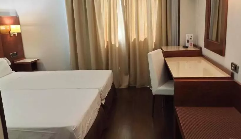 身障者適用スタンダードルーム, Hidalgo