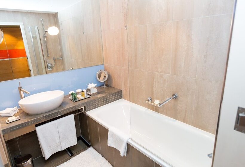 חדר סטנדרט, Hilton London Tower Bridge