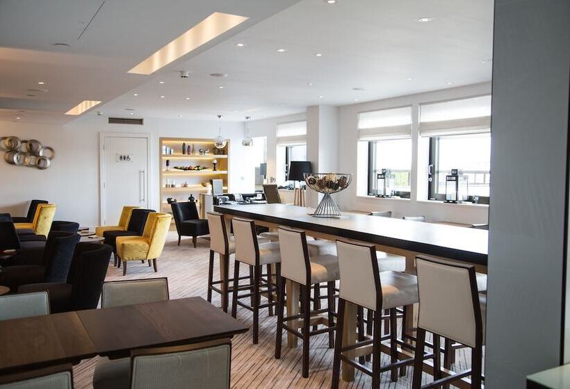 Номер Executive, Hilton London Tower Bridge