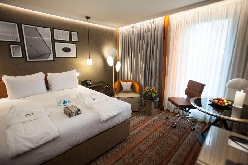 חדר דלוקס, Hilton London Tower Bridge