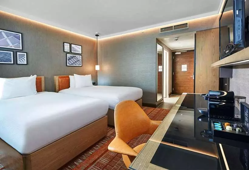 اتاق لوکس, Hilton London Tower Bridge