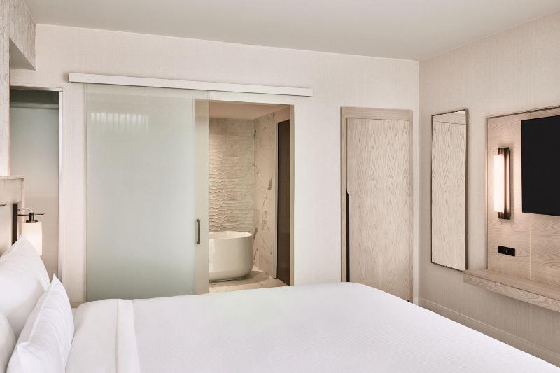 Номер Стандарт, Hilton Warsaw City