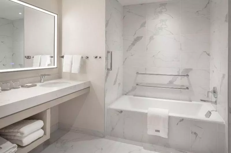 اتاق استاندارد, Hilton Warsaw City