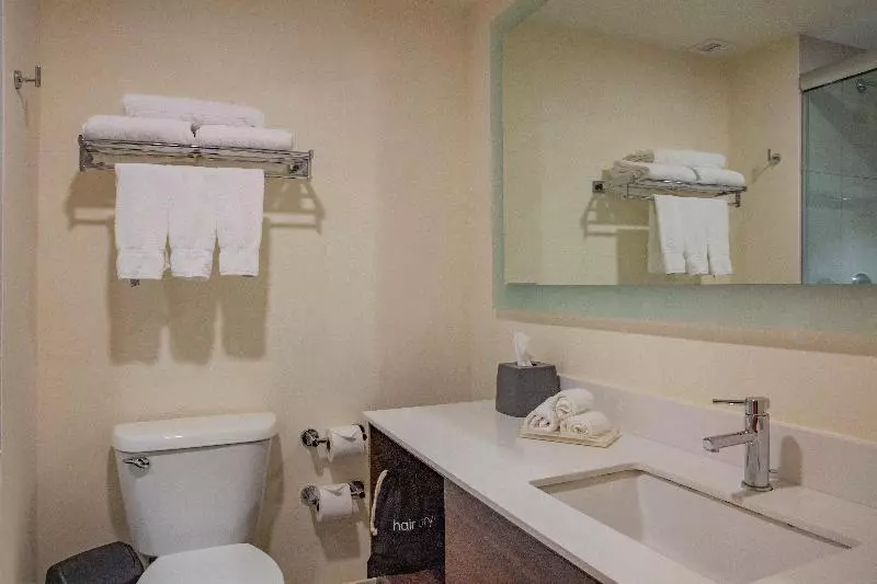 キングサイズベッドのスタンダードルーム, Holiday Inn Tlaxcala, An Ihg