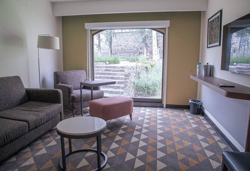 جناح, Holiday Inn Tlaxcala, An Ihg