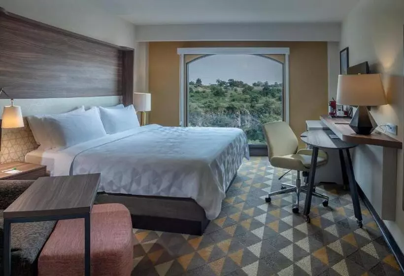 キングサイズベッドのスタンダードルーム, Holiday Inn Tlaxcala, An Ihg