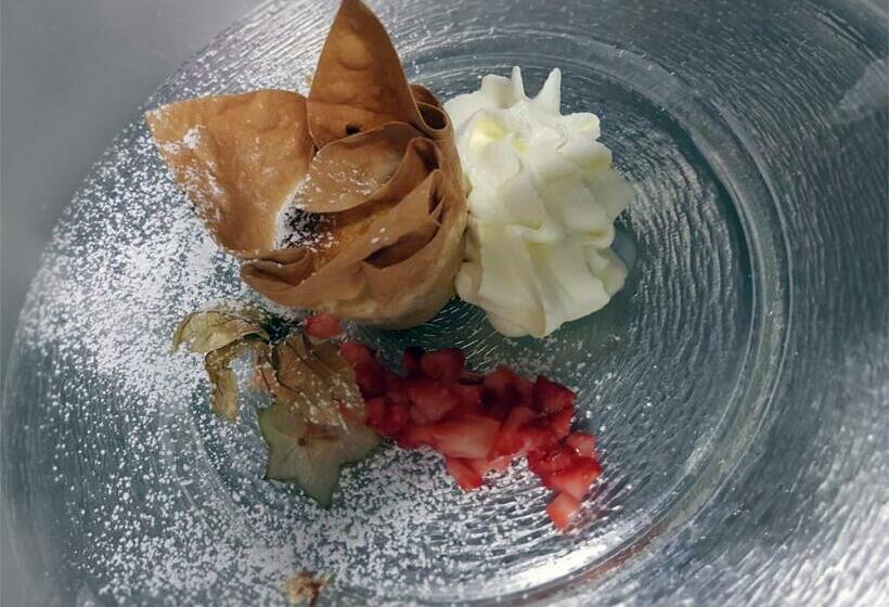 اتاق اکونومی, Künstleralm