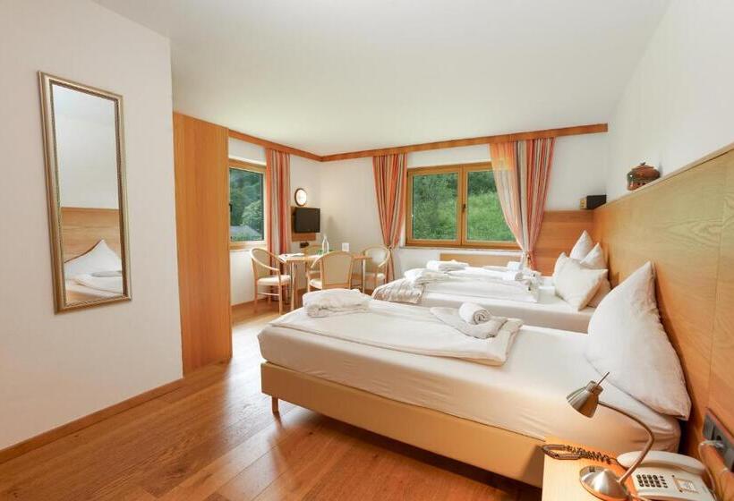 اتاق استاندارد سه نفره, Künstleralm