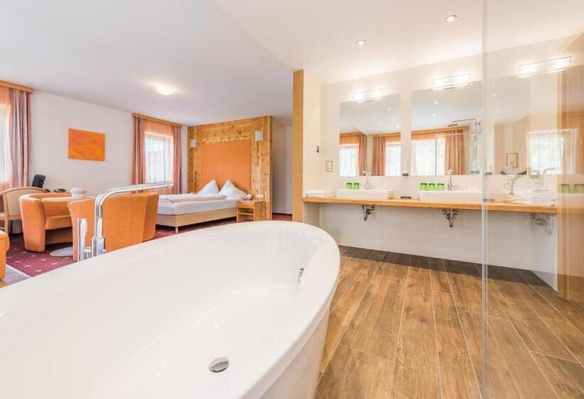 سوئیت با بالکن, Künstleralm