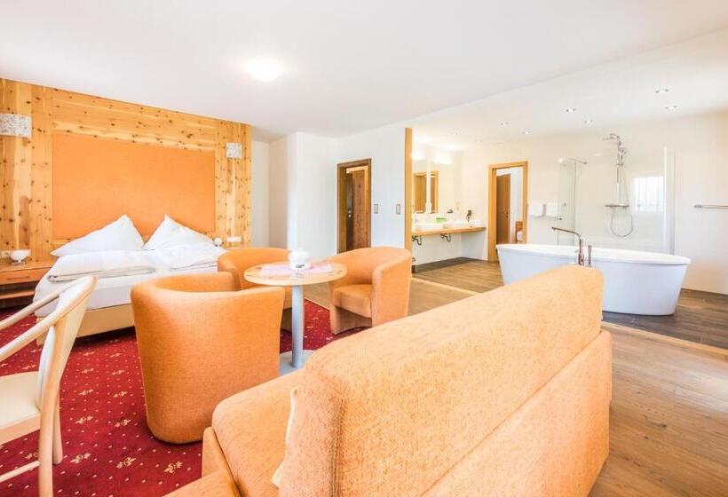 سوئیت با بالکن, Künstleralm