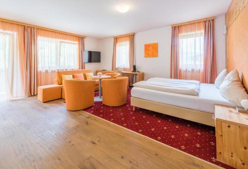 سوئیت با بالکن, Künstleralm