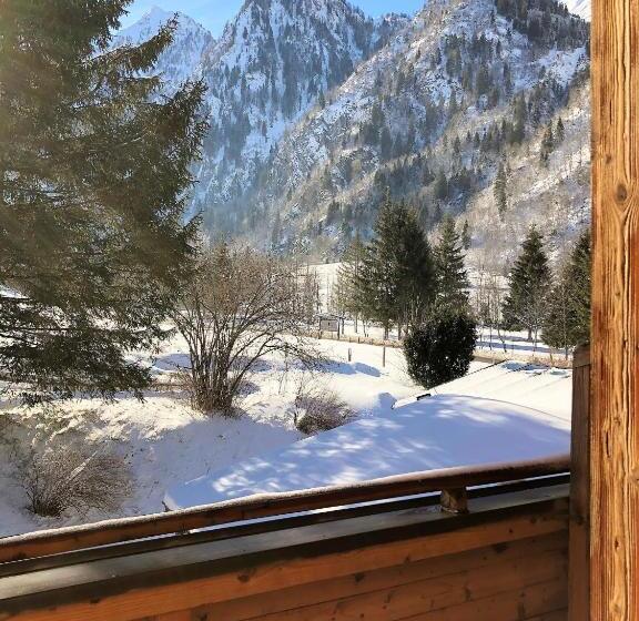 اتاق استاندارد یک تخته با بالکن, Künstleralm