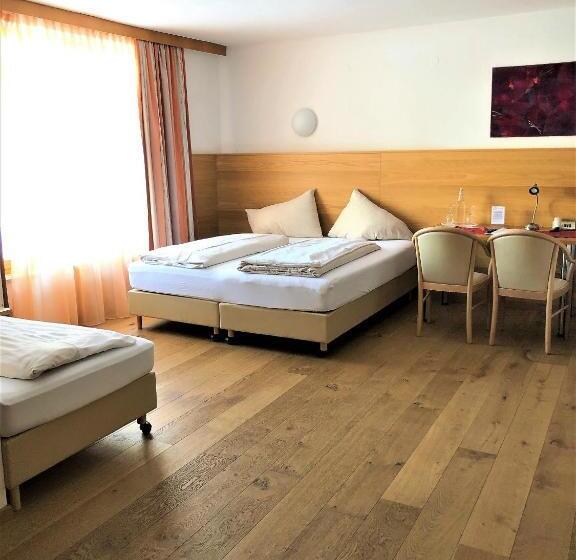 اتاق خانوادگی, Künstleralm