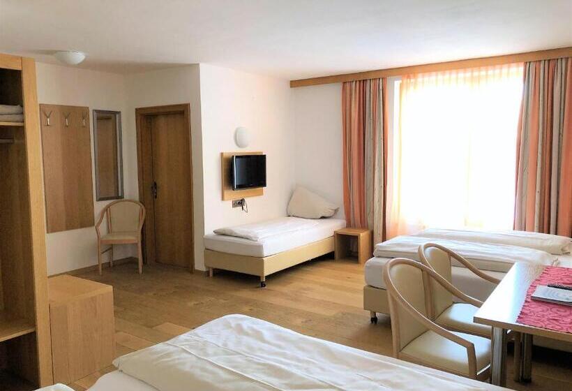 اتاق خانوادگی, Künstleralm