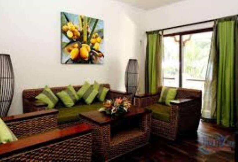 اتاق لوکس, Le Relax Beach Resort