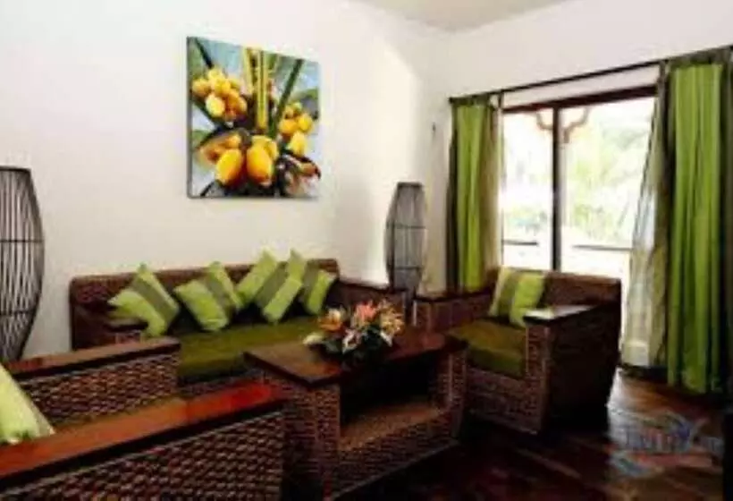 اتاق لوکس, Le Relax Beach Resort