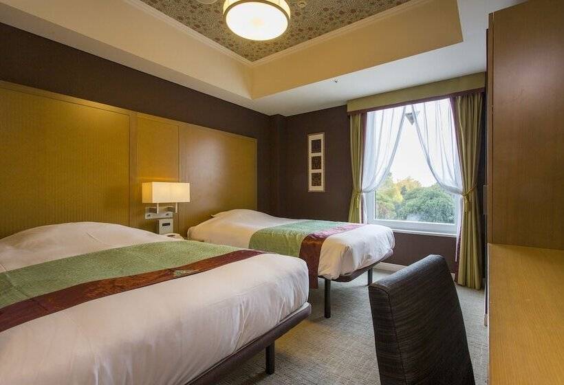 غرفة قياسية, Monterey Akasaka