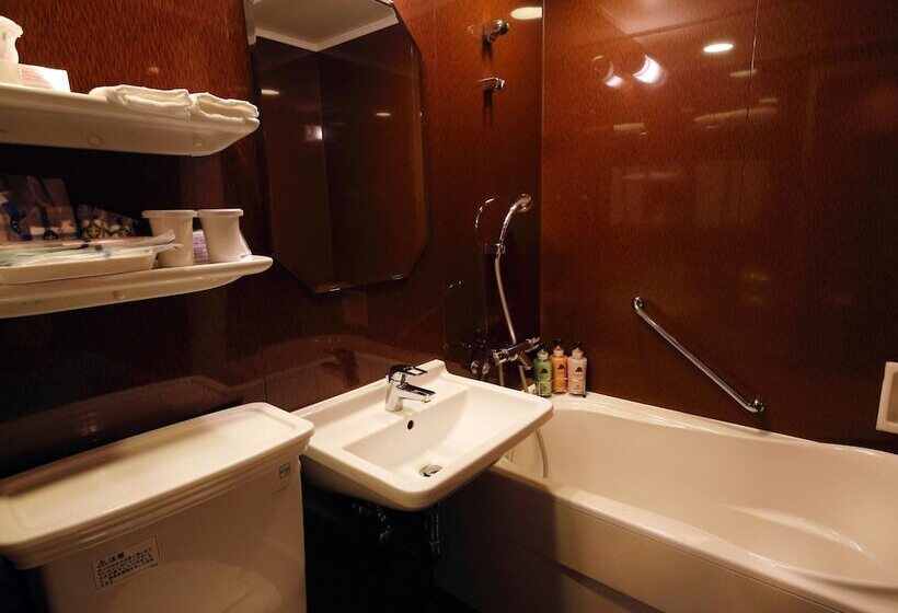 غرفة إقتصادية, Monterey Akasaka