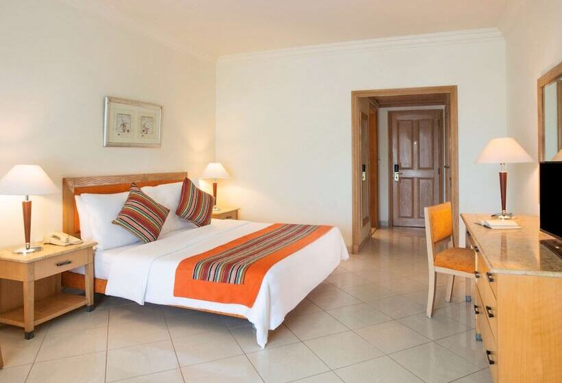 Classic Room Double Bed Sea View, Movenpick Taba Resort & Spa