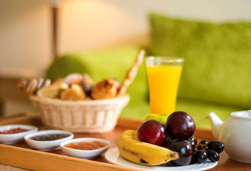 اتاق خانوادگی با چشم‌انداز دریا, Movenpick Taba Resort & Spa
