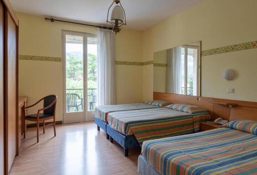 Номер Стандарт Трехместный, Palme & Suite