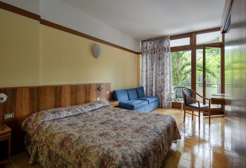 Номер Стандарт Трехместный, Palme & Suite