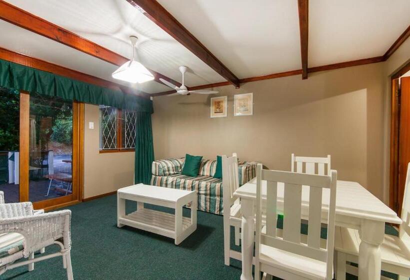 Дом 1 Спальня, Pine Lodge Resort