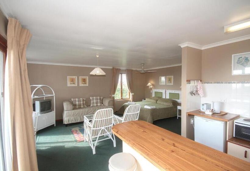 Шале 1 Спальня, Pine Lodge Resort